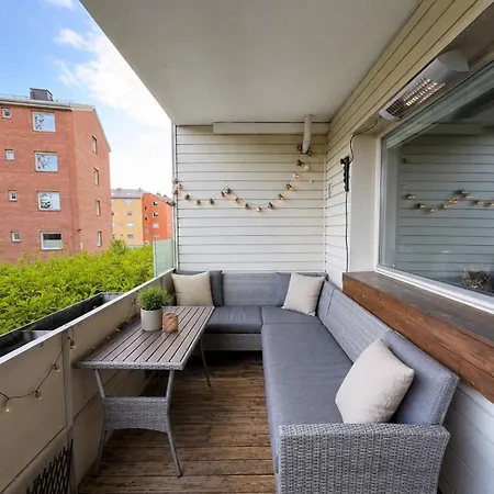 Apartmán Modern 2-bedroom Near Centre With Garage