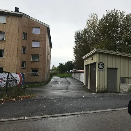 Modern 2-bedroom Near Centre With Garage
